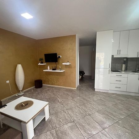 Aurora Apartment Sombor Buitenkant foto