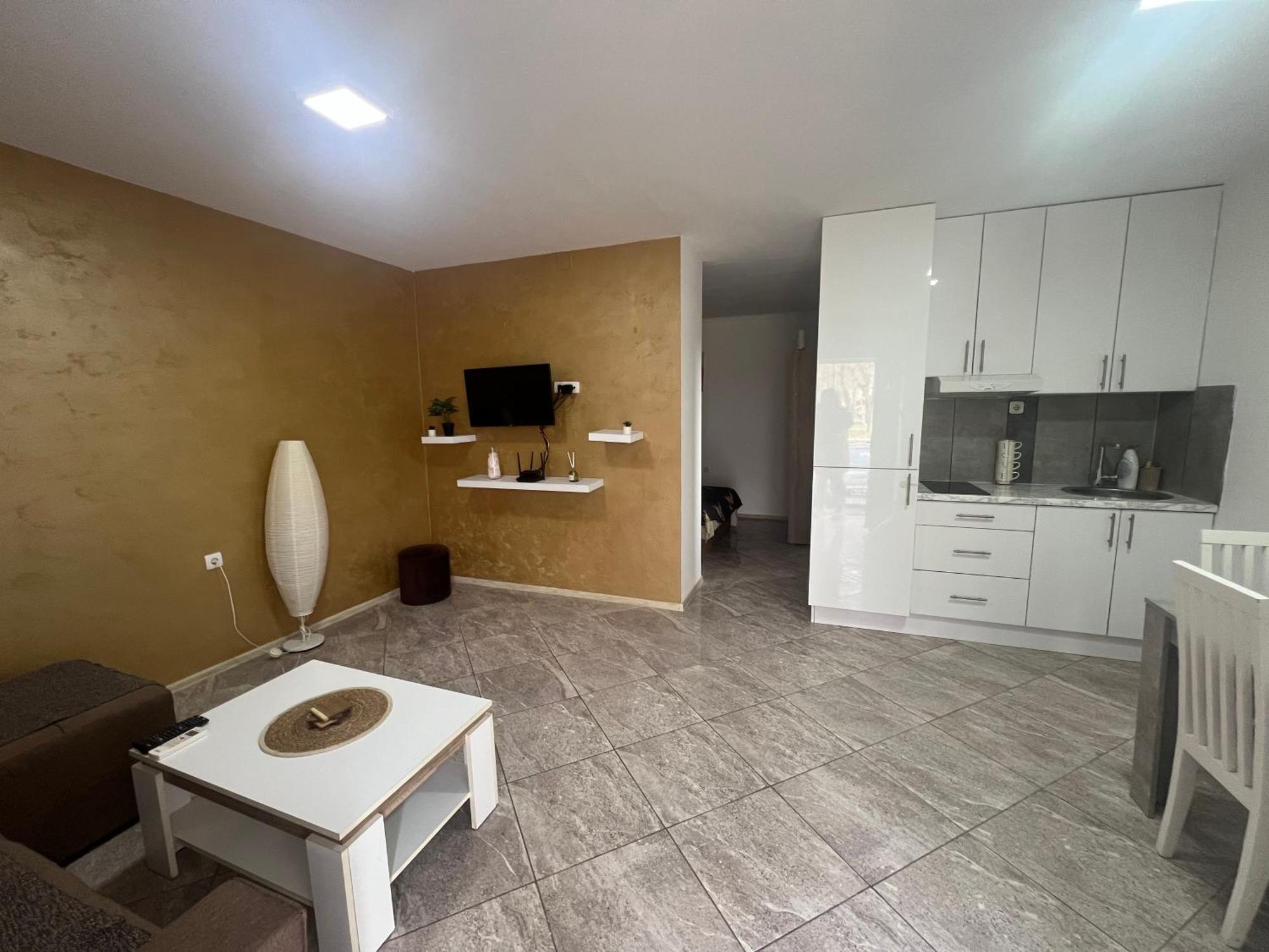 Aurora Apartment Sombor Buitenkant foto